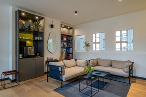 Unclassified image, 2 of 52, button - ipartment Wolfsburg @HOME by Best Western (Wolfsburg)