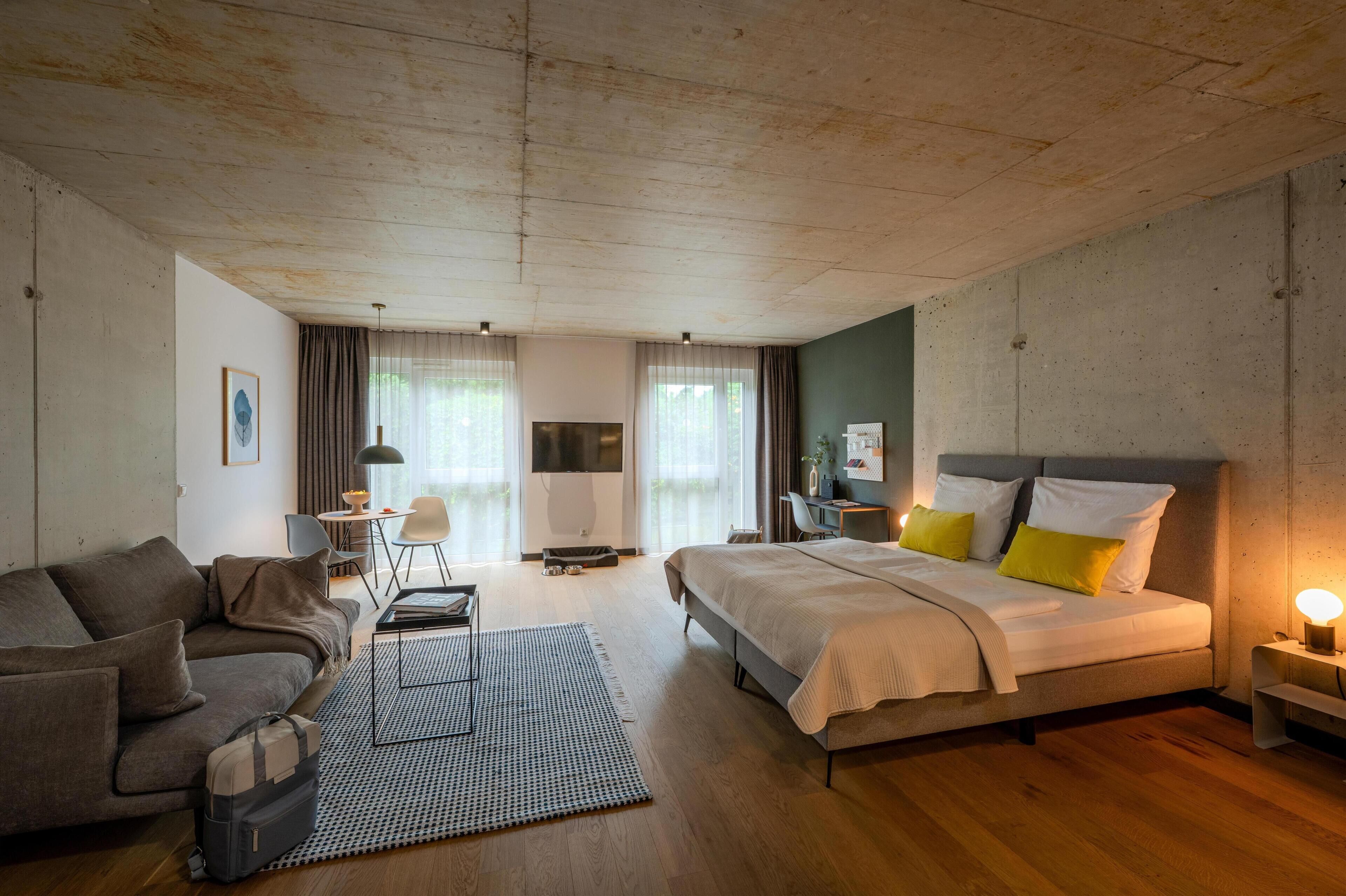 Medium Apartment, 1 Queen Bed, Full Kitchen