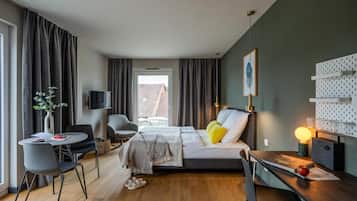 Literie hypoallergénique, coffres-forts dans les chambres, bureau