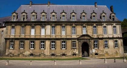 Clos du Bannet Family Escape