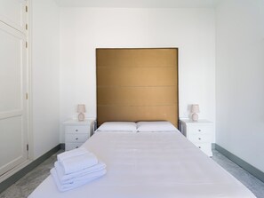 2 Schlafzimmer, Bügeleisen/Bügelbrett, kostenloses WLAN, Bettwäsche