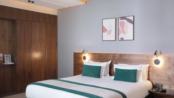 Suite Junior | Minibar, coffres-forts dans les chambres, bureau