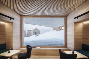 Restaurant - Peterhof Chalets (Zwischenwasser)