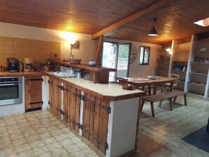 Oven, stovetop, dishwasher