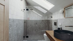 Bathtub
