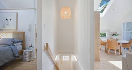 Tea Gardens Loft - Boutique Accommodation