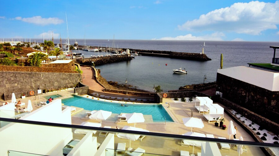 Royal Marina Suites Boutique Hotel