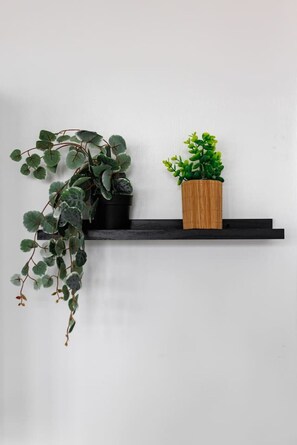 Interior detail - Studio 4 • City Centre • Fast WiFi • Smart TV (Middlesbrough)