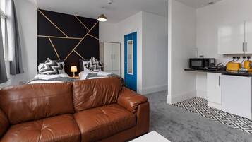 TV, Netflix, streaming services