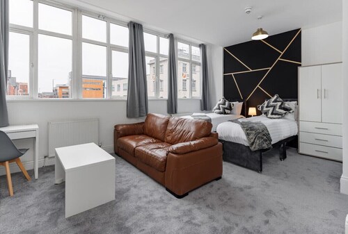 Studio 4 • City Centre • Fast WiFi • Smart TV