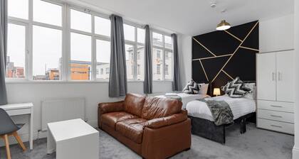 Studio 4 • City Centre • Fast WiFi • Smart TV