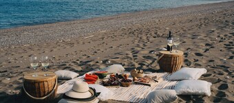 Stylish 4-bed Beachside Private Villa South Rhodes w/pool