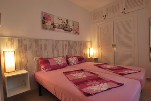 2 Schlafzimmer, Bügeleisen/Bügelbrett, WLAN, Bettwäsche