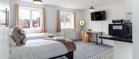 Desk, iron/ironing board, travel cot, WiFi