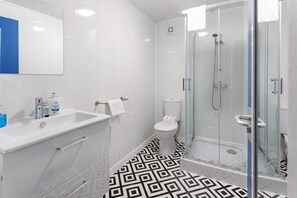 Hair dryer, towels - Studio 9 • City Centre • Fast WiFi • Smart TV (Middlesbrough)