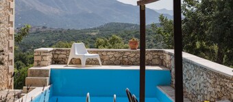 Koules Estate-Narcissus, with Pool & BBQ, an Agricultural barn for Nature lovers