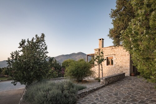 Koules Estate-Narcissus, with Pool & BBQ, an Agricultural barn for Nature lovers