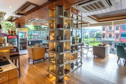 Dream International Hotel