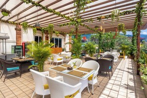 Rooftop terrace - Dream International Hotel (Butwal)