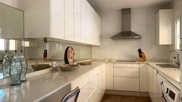 Fridge, microwave, oven, dishwasher