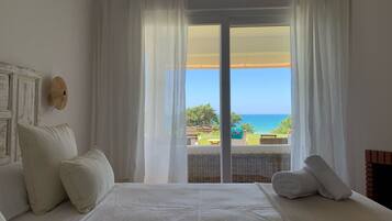 5 bedrooms, iron/ironing board, free WiFi, bed sheets