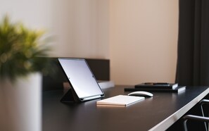 Smart TV 27 pulgadas con canales de televisión vía satélite, televisión