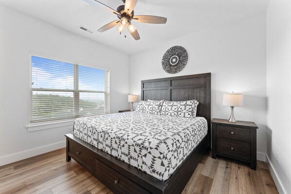 6 chambres, fer et planche à repasser, Wi-Fi gratuit, draps fournis