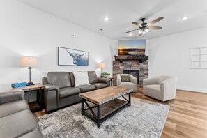 TV connectée, cheminée