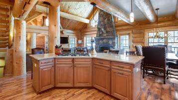 Rumah, 3 kamar tidur | Dapur pribadi | Lemari es, oven, dan mesin pembuat kopi/teh