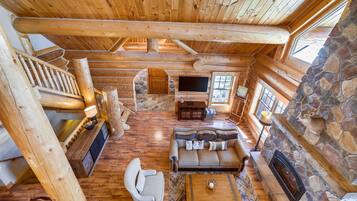 House, 3 Bedrooms | Living area