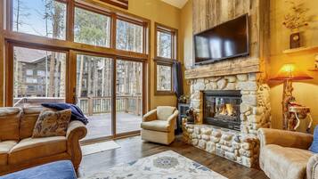 Townhome, 3 Bedrooms | Interior