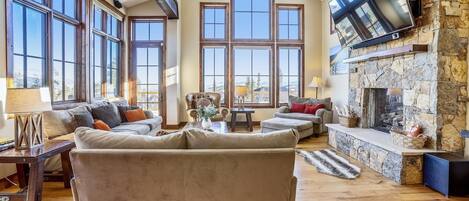 Townhome, 3 Bedrooms | Living room | Smart TV