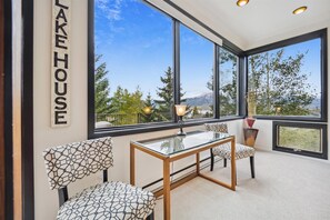 Townhome, 5 Bedrooms | Interior