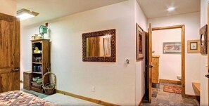 Condo, 1 phòng ngủ | 1 phòng ngủ, bàn ủi/dụng cụ ủi quần áo