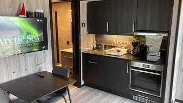 Coffee/tea maker, electric kettle