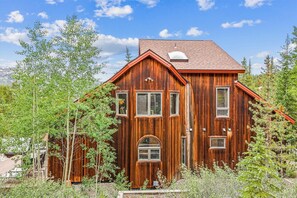Maison, 4 chambres | Extérieur