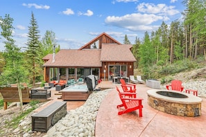 Terrace/patio - Stormbunker Paradise 4 Bedroom Home by RedAwning (Breckenridge)
