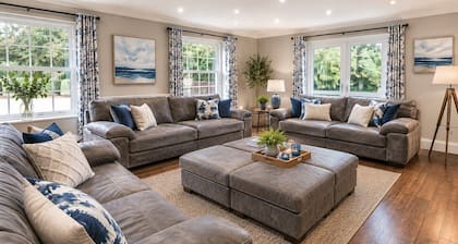 Stubbs House, Loddon, sleeps 20, 2 hot tubs