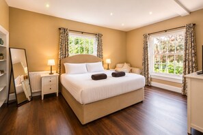 10 chambres, fer et planche à repasser, accès au Wi-Fi (inclus)