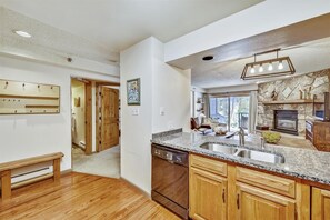 Condo, 1 Bedroom | Private kitchen
