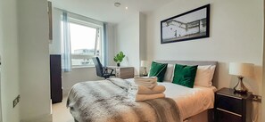 Apartment | 2 Schlafzimmer, Bügeleisen/Bügelbrett, kostenloses WLAN, Bettwäsche