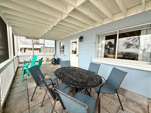 Apartment, 2 Bedrooms | Outdoor dining