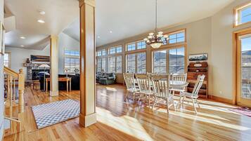 Huis, 4 slaapkamers | Woonkamer