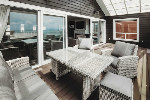 Luxury Holiday House with Ocean Views