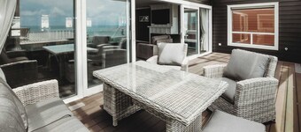 Luxury Holiday House with Ocean Views