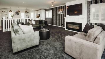 Télévision, cheminée