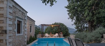 Koules Estate-Daphne, with Pool & BBQ, an Agricultural barn for Nature lovers