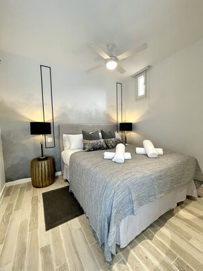 3 slaapkamers, een strijkplank/strijkijzer, gratis wifi, beddengoed