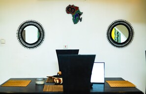 Interior - Spacious 5 BR Villa with amazing views Bar&Pool | family & large groups | Wi-Fi (Accra)