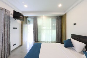 Apartment, Multiple Beds | 2 bedrooms, iron/ironing board, free WiFi, bed sheets